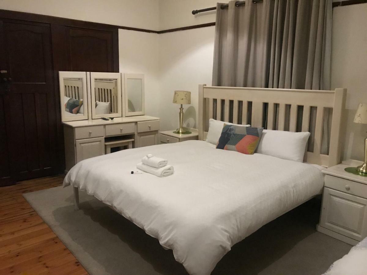Queenspark Lodge Bloemfontein Luaran gambar